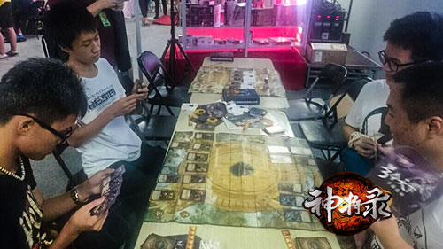 图1-DICE-CON华人桌游大会现场玩家组队试玩《神将录》.jpg