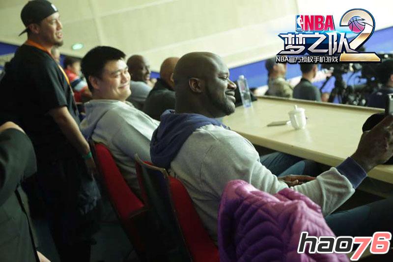 奥尼尔“约架”姚明 《NBA梦之队2》11月12日公测